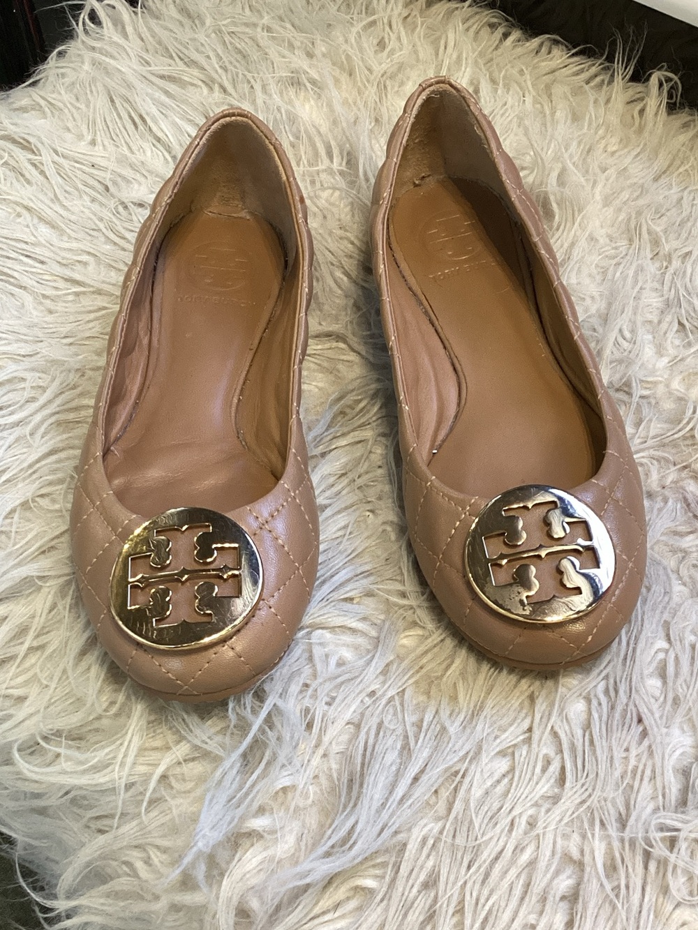 Tory Burch Nude Quilted Leather Logo Ballet Flats